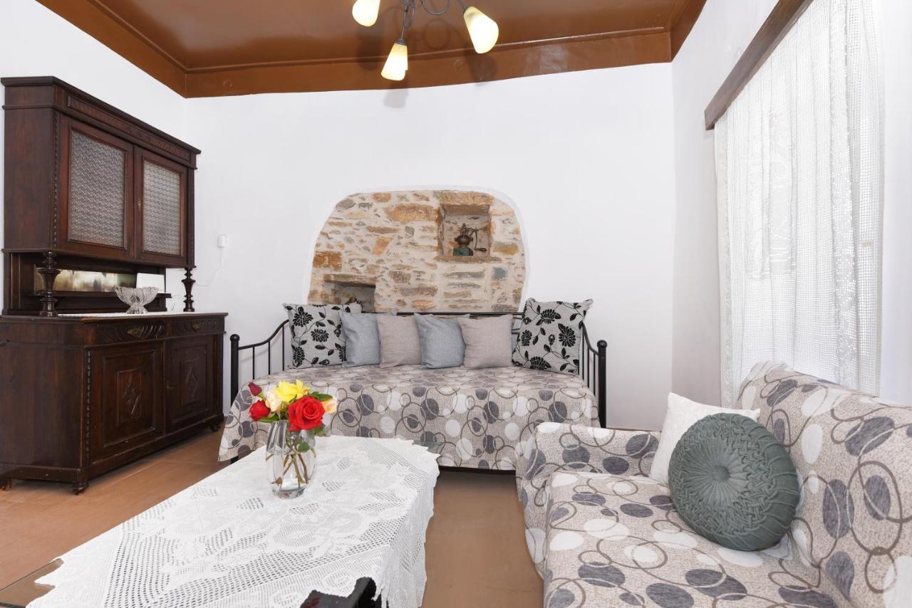 Helen'S Apartment Ермополи Екстериор снимка